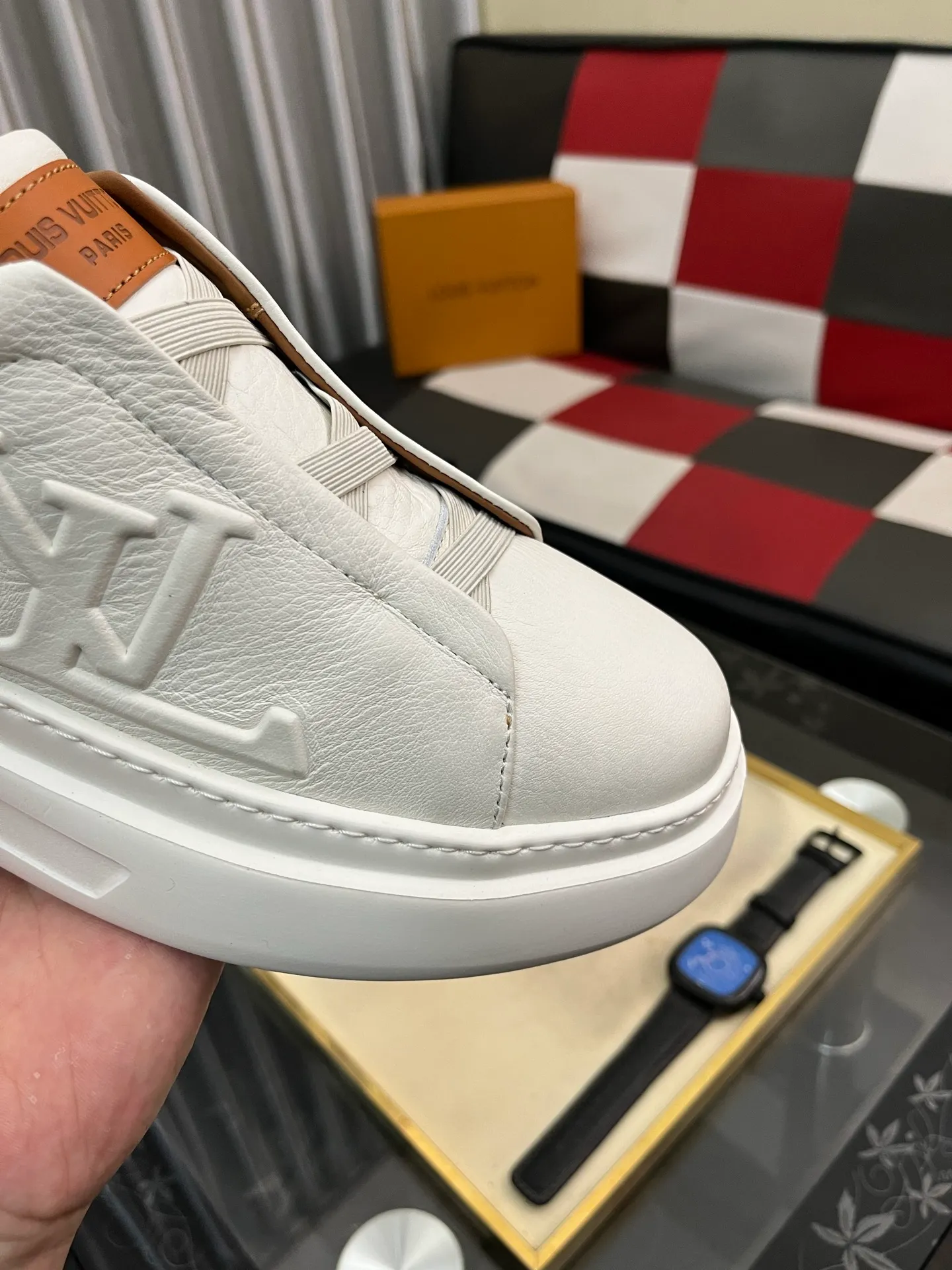 Men's shoes 💰480⌚️⌚️LV Louis Vuitton. The latest fashionable casual shoes are popular in physical stores. New spring and summer comfortable imported custom original cowhide, unique jacquard fabric element design. With sheepskin lining, Lv original bottom, [sun][sun] high-end packaging and high quality💪Details determine the quality, you can enter and leave the counter at will, the code number is 38-442️⃣colors available